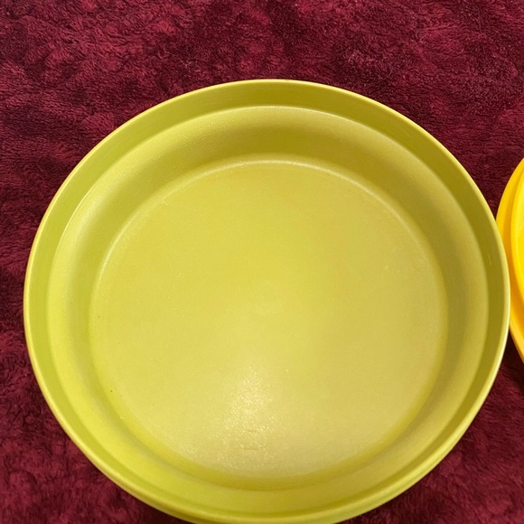 Two vintage Tupperware seal bowls
Yellow and Green - Picture 8 of 9